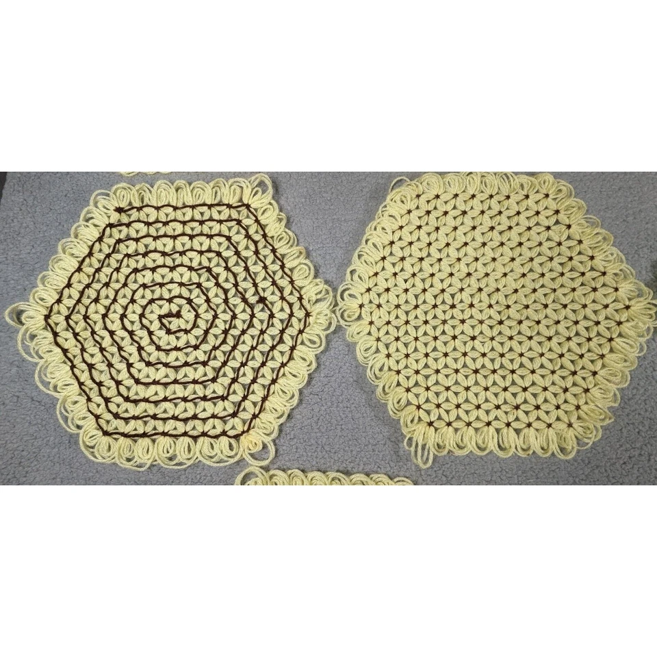 Juego de tapetes de ganchillo hechos a mano de 7 piezas - Ajustes de mesa amarillo marrón vintage Foto 2 de 4