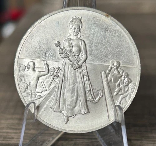 VINTAGE 1970 STERLING SILVER MISS AMERICA PAGEANT 50TH ANNIVERSARY ROUND