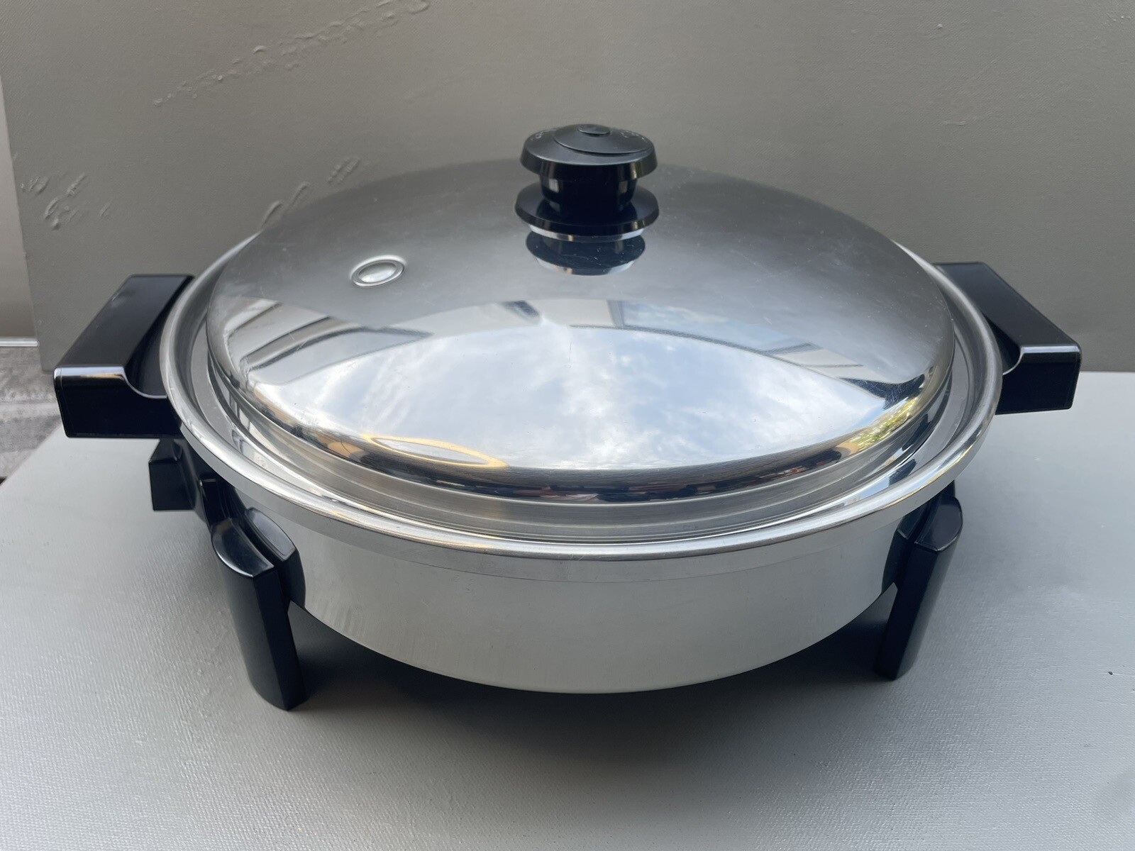 Saladmaster 12" Electric Skillet 7256 Oil Core Vapo Lid Stainless