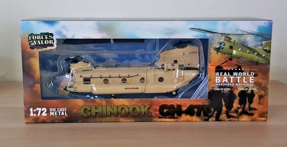 Forces Of Valor 1:72 821004D CH-47F Chinook US Army 25t Infantry Div Afghanistan - Image 2 of 4