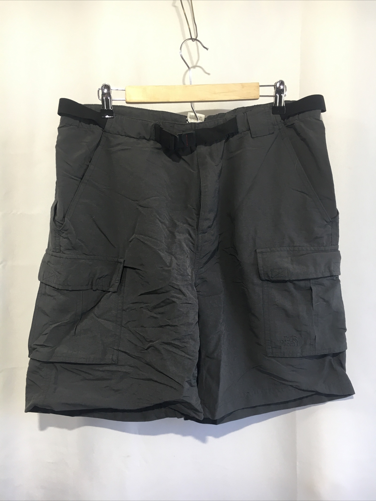 Men's The North Face Charcoal Gray Cargo Hiking Shorts 100% Nylon with Belt