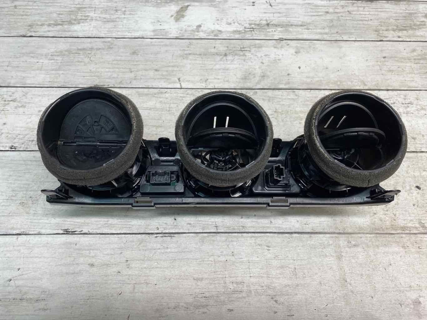 Nissan Sentra air conditioner vents 20 to 22 HVAC center dash OEM