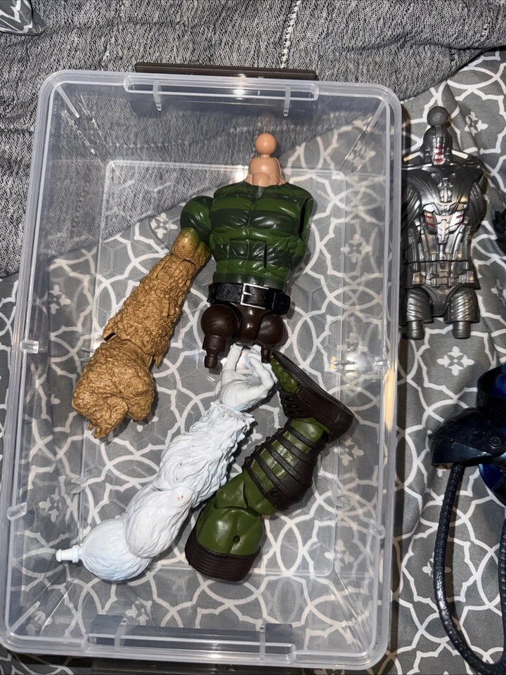 Lote de piezas BAF surtidas de Marvel Legends INCOMPLETO Foto 3 de 4