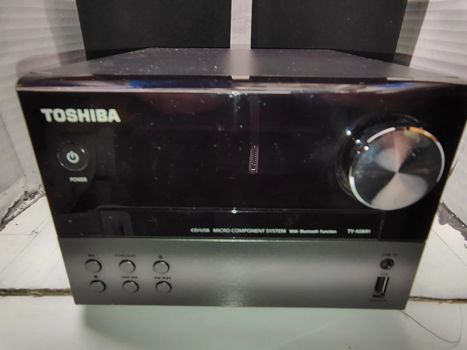 Toshiba Micro Component Wireless Bluetooth FM USB Mp3 CD Speaker Sound System - Image 4 of 4