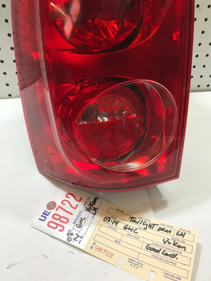 2007 2008 2009 2010 2011 2012 2013 GMC YUKON LEFT DRIVER SIDE TAIL LIGHT OEM - Image 3 of 4