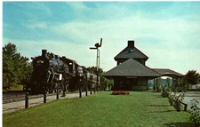 Central VT 220 Train, Shelburne Museum Postcard