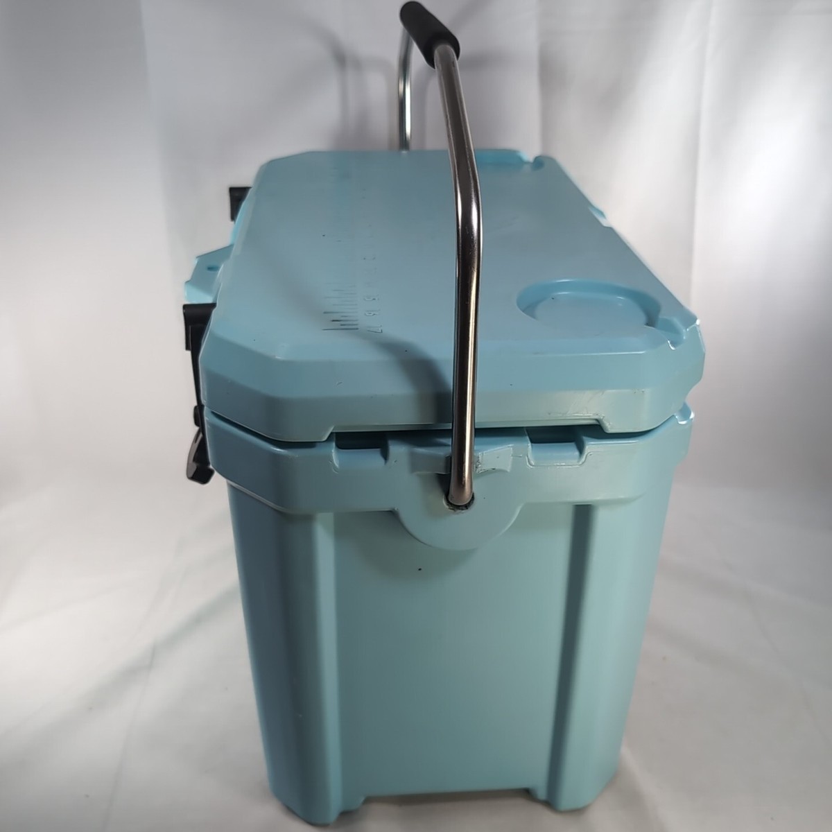 キンドル Ozark Trail 26 Qt 25L High Performance Cooler Baby Blue Fish Ruler