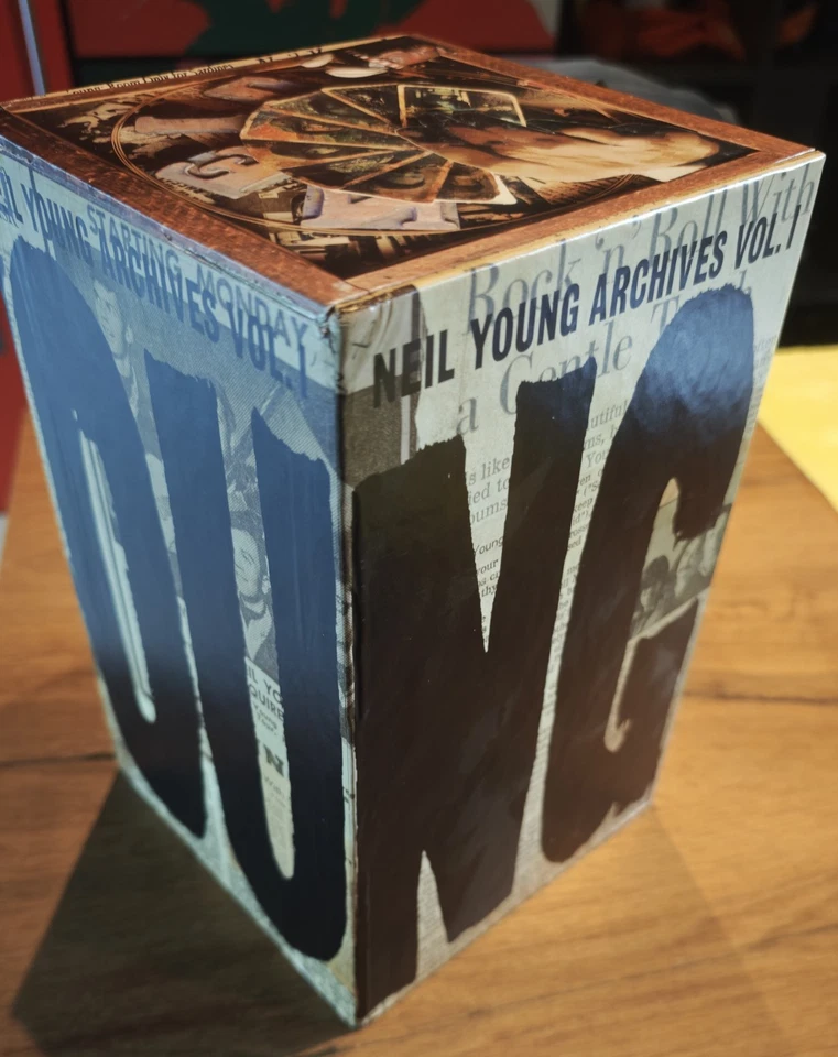 Neil Young Archives Vol. 1 DVD Audio Box Set ohne Journey Through The Past - Bild 4 von 4