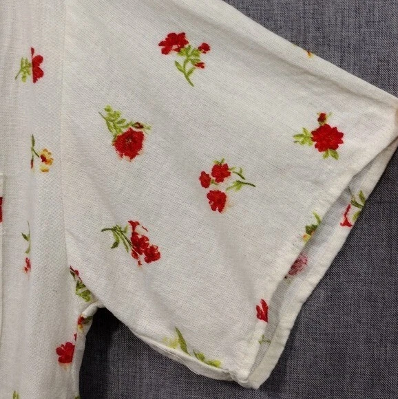 Camisa Forever 21 Mezcla de Lino Floral Abotonada Para Mujer S Blanca Roja Cottagecore Foto 3 de 4