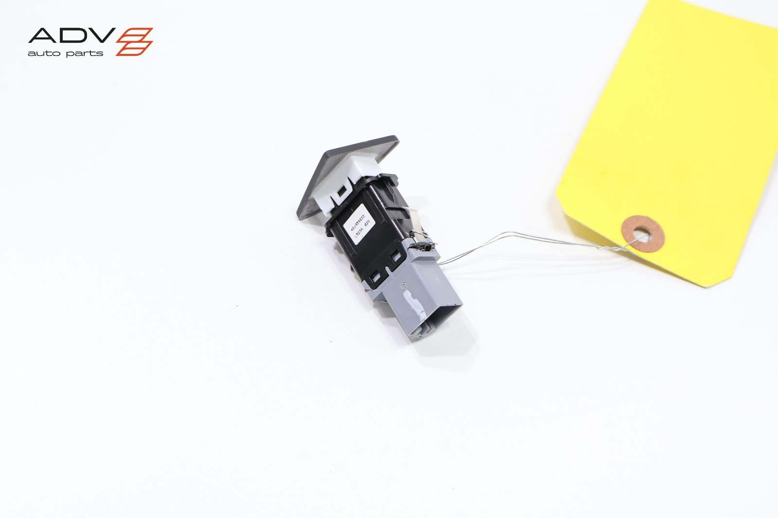 2017 - 2023 AUDI R8 FRONT LEFT DOOR RELEASE OPEN OPENER SWITCH OEM