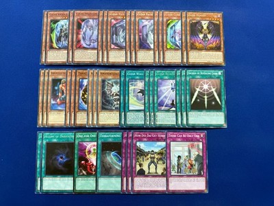Yu-Gi-Oh! GX - Yusuke Fujiwara's Complete Clear World Deck