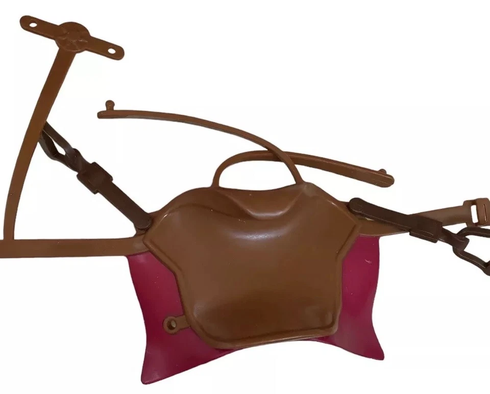 Arnés de silla de montar de caballo enredado de Disney Rapunzel Royal Maximus Foto 3 de 4