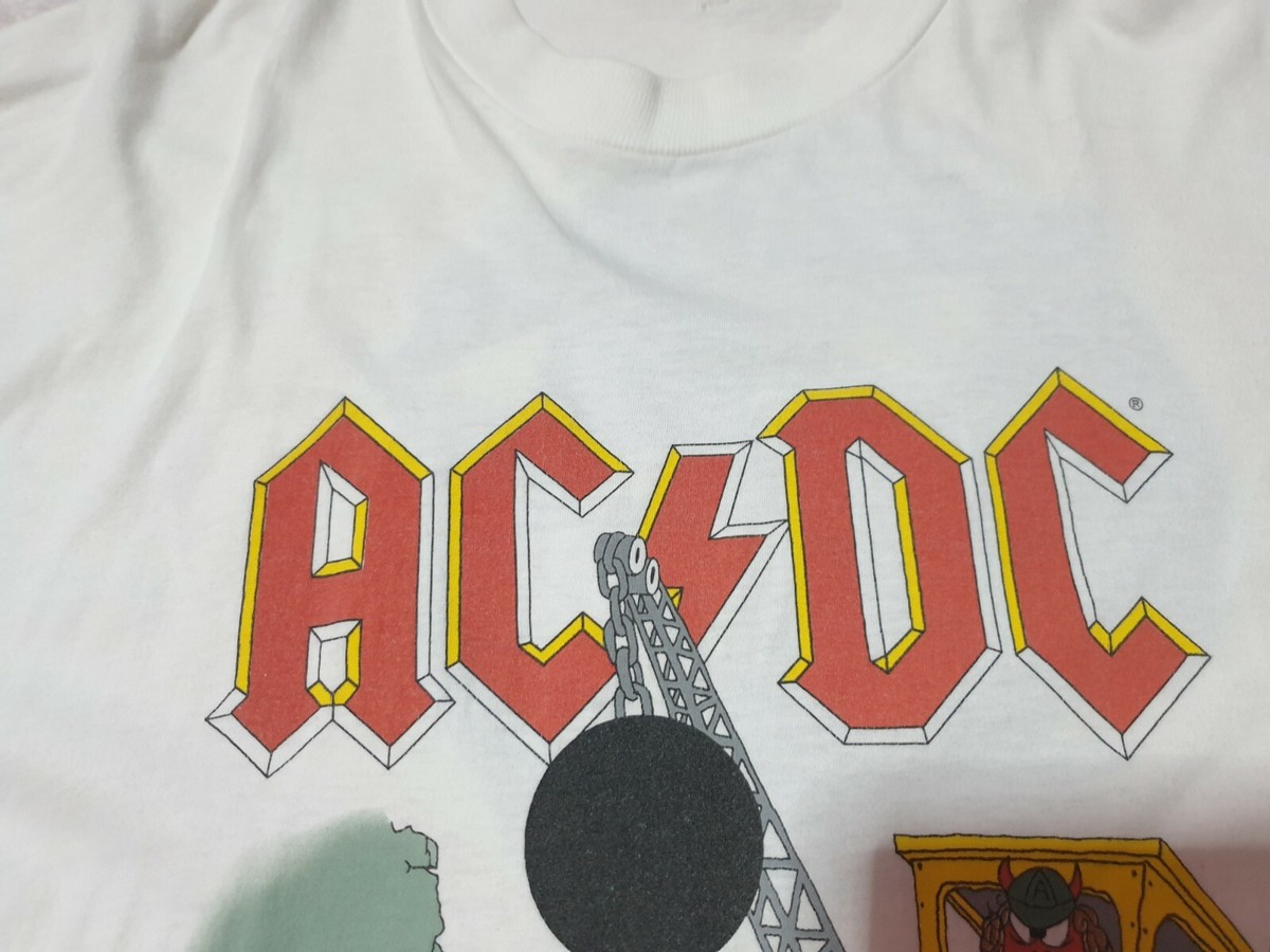 Rare VINTAGE 1996 AC/DC Beavis and Butthead MTV Tour T Shirt Rare VINTAGE 1996 AC/DC Beavis and Butthead MTV Tour T Shirt
