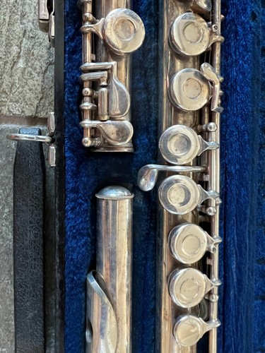 Gemeinhardt M2 flute with hard case. Made in USA - Picture 3 of 5