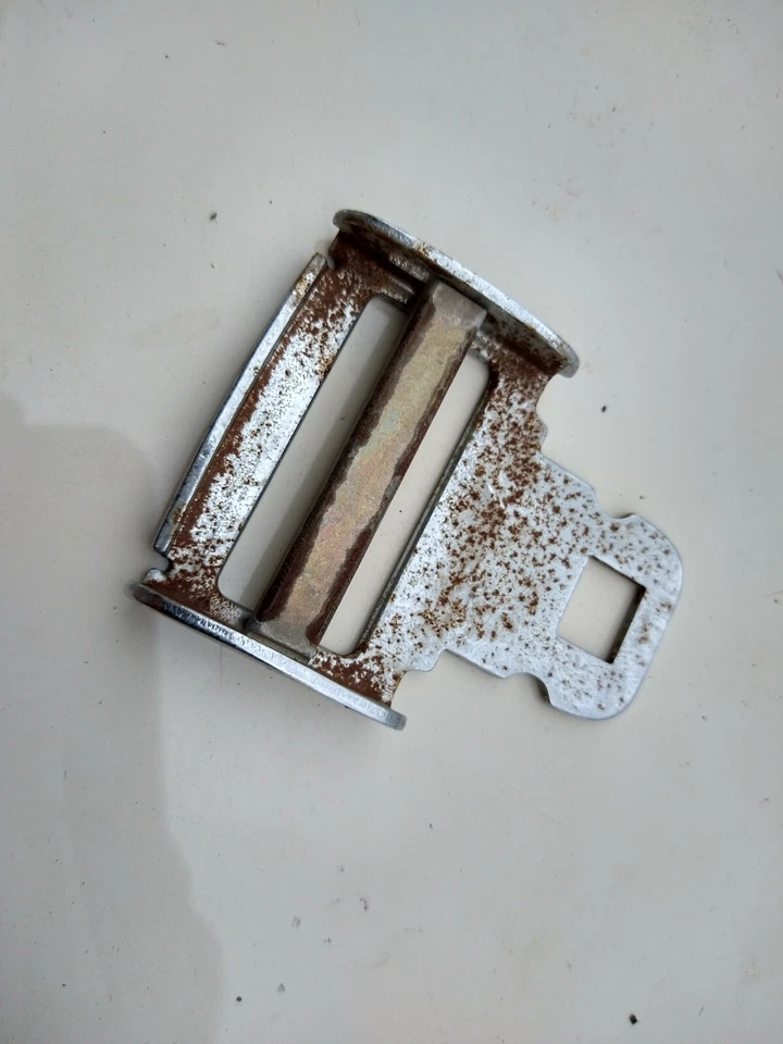 Hebilla de cinturón de seguridad Jeep Wagoneer Cherokee J10 J20 Foto 2 de 2