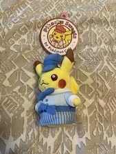 Pokemon Dulces Café Pikachu Peluche Mascota Pikachu Dulces Chef Azul Llavero Nuevo con Etiquetas