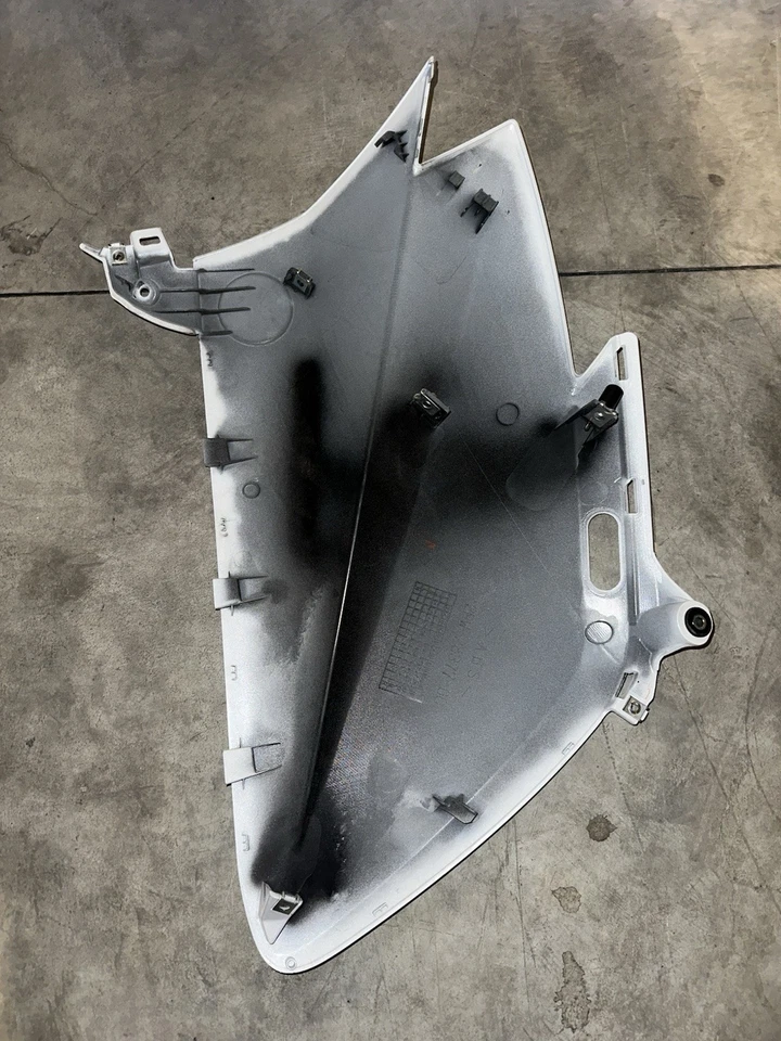 CARENE LATERALI SCUDO ANT. YAMAHA TMAX 530 2012/2016 - Immagine 3 di 4