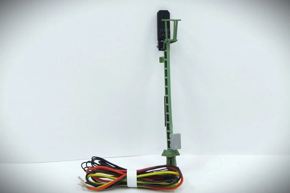 1:87 HO Viessmann 4011 Light Main Signal, Red/Green Height 79 Mm Without OVP (A) - Image 3 of 3