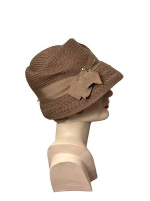 1940s 50s knit cloche hat with wide brim by Everitt Needlepoint