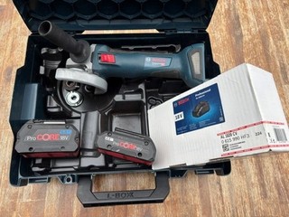 1x Bosch Akku Winkelschleifer GWS 18V 10 inkl. je 1 Akkus 5 5Ah 4 0Ah