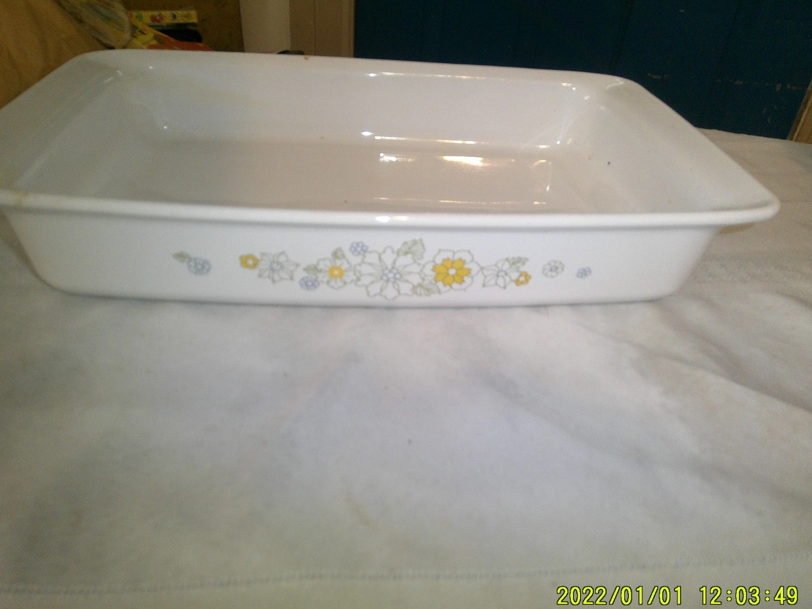 TAGE PORCELAIN CAKE CASSEROLE PAN FLORAL PATTERNS