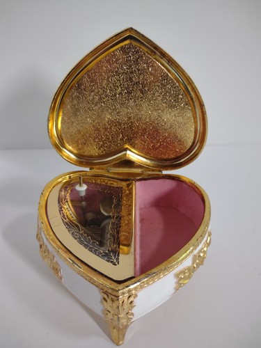 Vintage Happy Birthday Heart Shaped Jewelry Music Box, Made in Japan, works - Picture 4 of 10