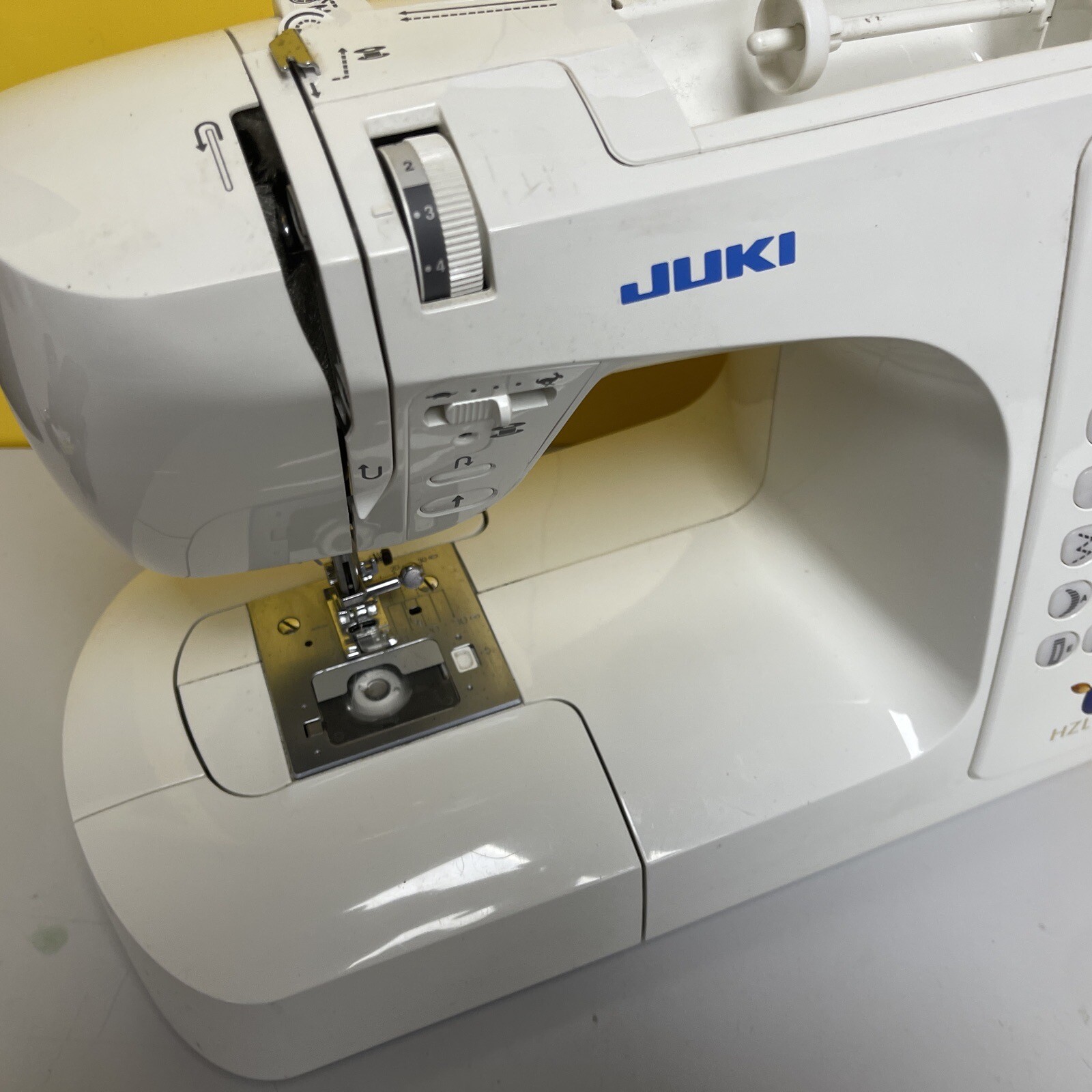 Juki Model HZLE61 20Stitch Computer Sewing Machine eBay