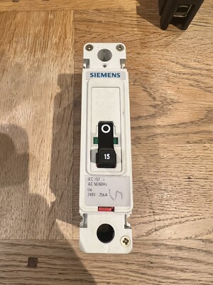 Siemens 3VF3 15Amp 25KA Mccb.