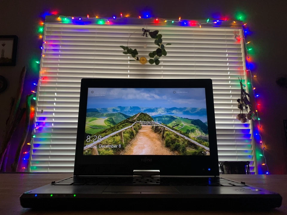 WOW! Fujitsu LifeBook T-725 | Pantalla táctil, tableta/portátil, SSD nuevo y Windows Foto 4 de 4