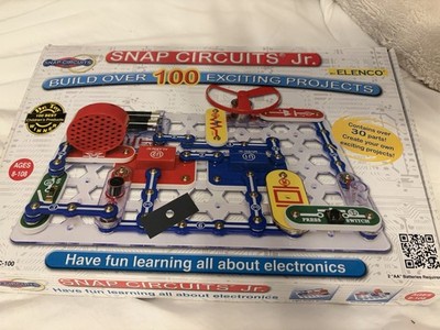 Snap Circuits Jr - Have Fun Building Over 100 Exciting projects!  Ages 8-108