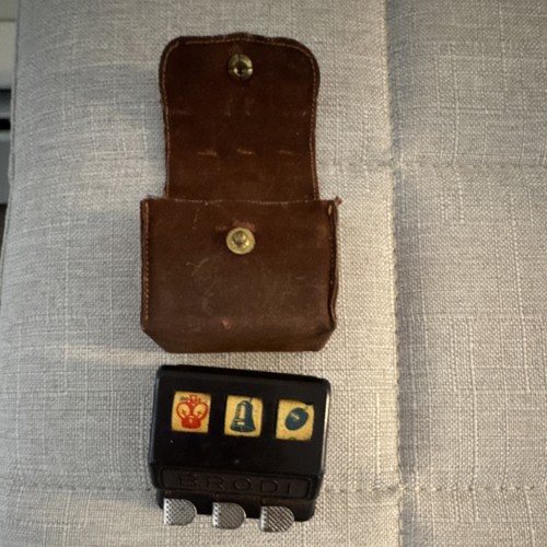 Vintage Mechanical Mini Slot Machine Collectible Toy with Leather Case