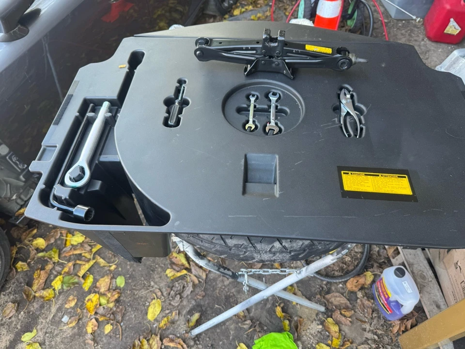 Lexus GS350 2011 maletero llave de carga herramientas con soporte de bandeja + alfombra + madera dura Foto 4 de 4