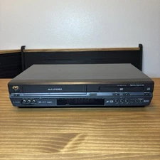 JVC HR-XVC26U DVD/VHS VCR COMBO.  Digital Direct Progressive Scan