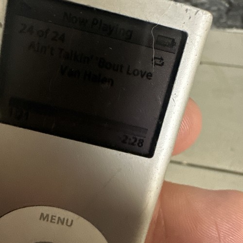 Apple iPod Nano 2nd Generation Silver 2GB A1199 MA477LL/A MP3 Player - Picture 6 of 7