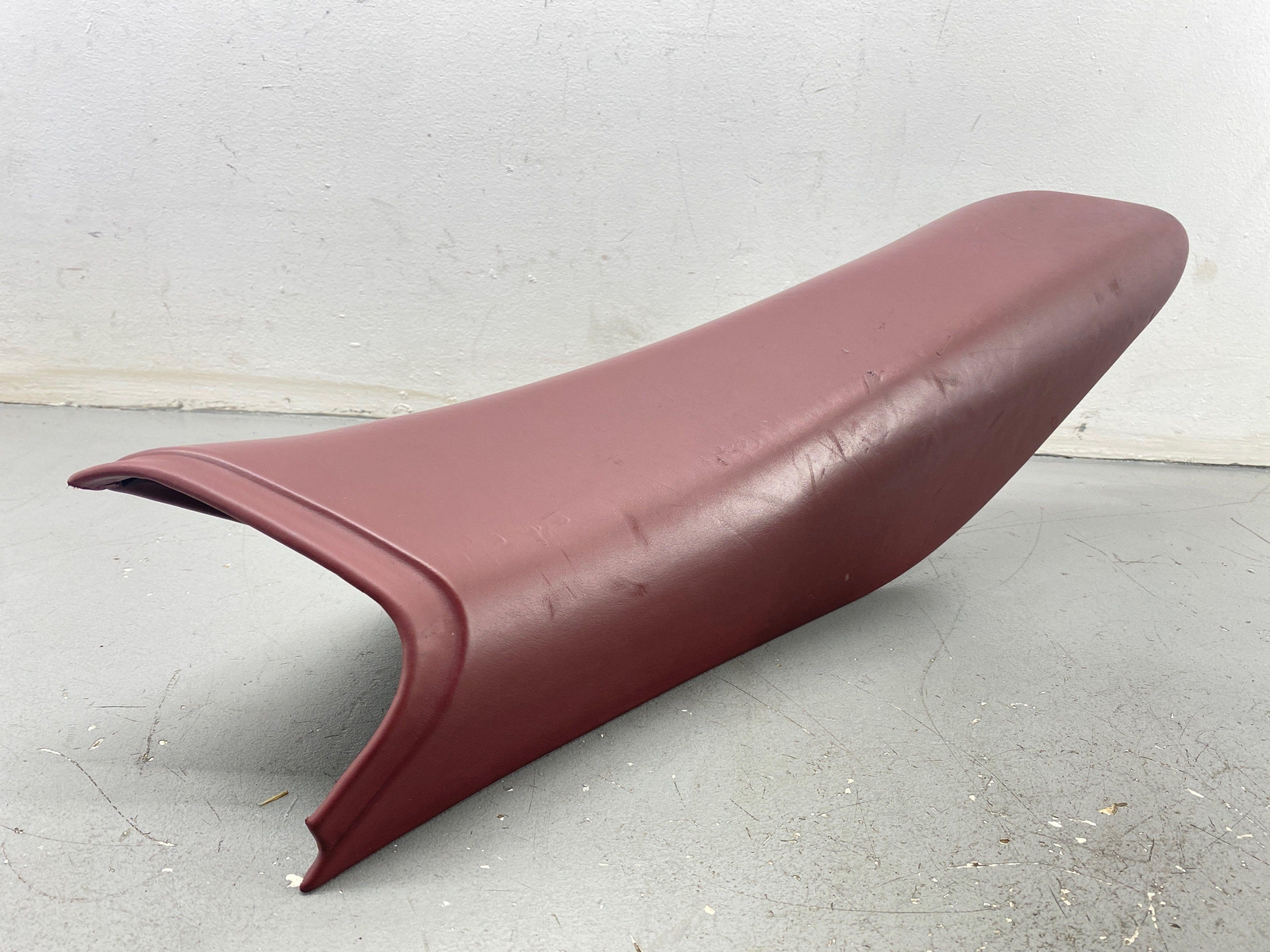 2020-2023 MCLAREN GT FRONT LEFT TRIM COVER PANEL SILL PLATE BAROLO RED 13NA398CP