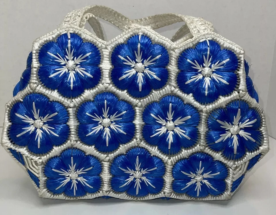 Vintage Handbag Purse Bag Antique Crochet Straw Plastic Blue & White Flower - Image 4 of 4