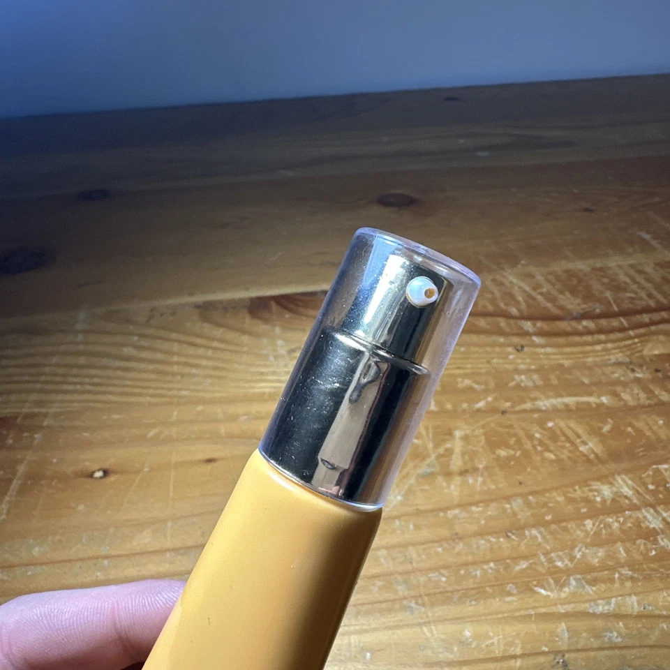 Imprimación OPV BEAUTY LONDON Joy Adenuga Skin Gold - 30 ml / 1,0 fl oz / agua de rosas Foto 3 de 4