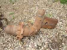 IH IHC RUNNING GEAR LEFT FRONT AXLE SPINDLE ASSEMBLY MCCORMICK DEERING 16584W 63