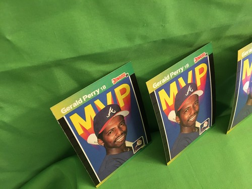 GERALD PERRY, 3 carte, 1989 Donruss MVP card #BC-24, Atlanta Braves - Foto 2 di 7