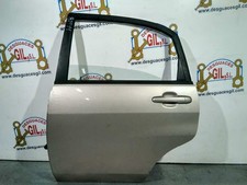 Porte arrière et accessoires Suzuki LIANA