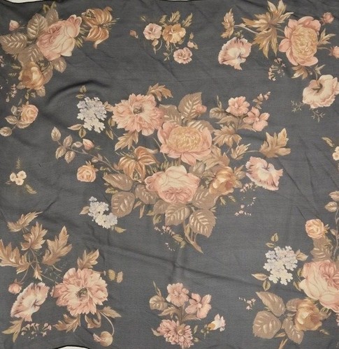 Gorgeous Vtg Ralph Lauren Floral Large 34” Silk Scarf With Hand rolled edges - Picture 10 of 11