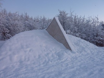 Photo A2 Sun Dial Victoria Dock Park Hull Kingston upon Hull  c2010