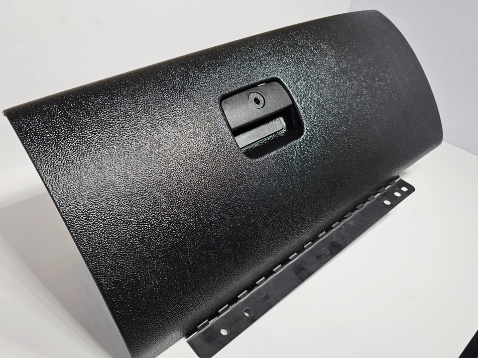 Guantera inferior GM Silverado Tahoe Sierra 2007-2013 negro ébano 10366176 Foto 3 de 4