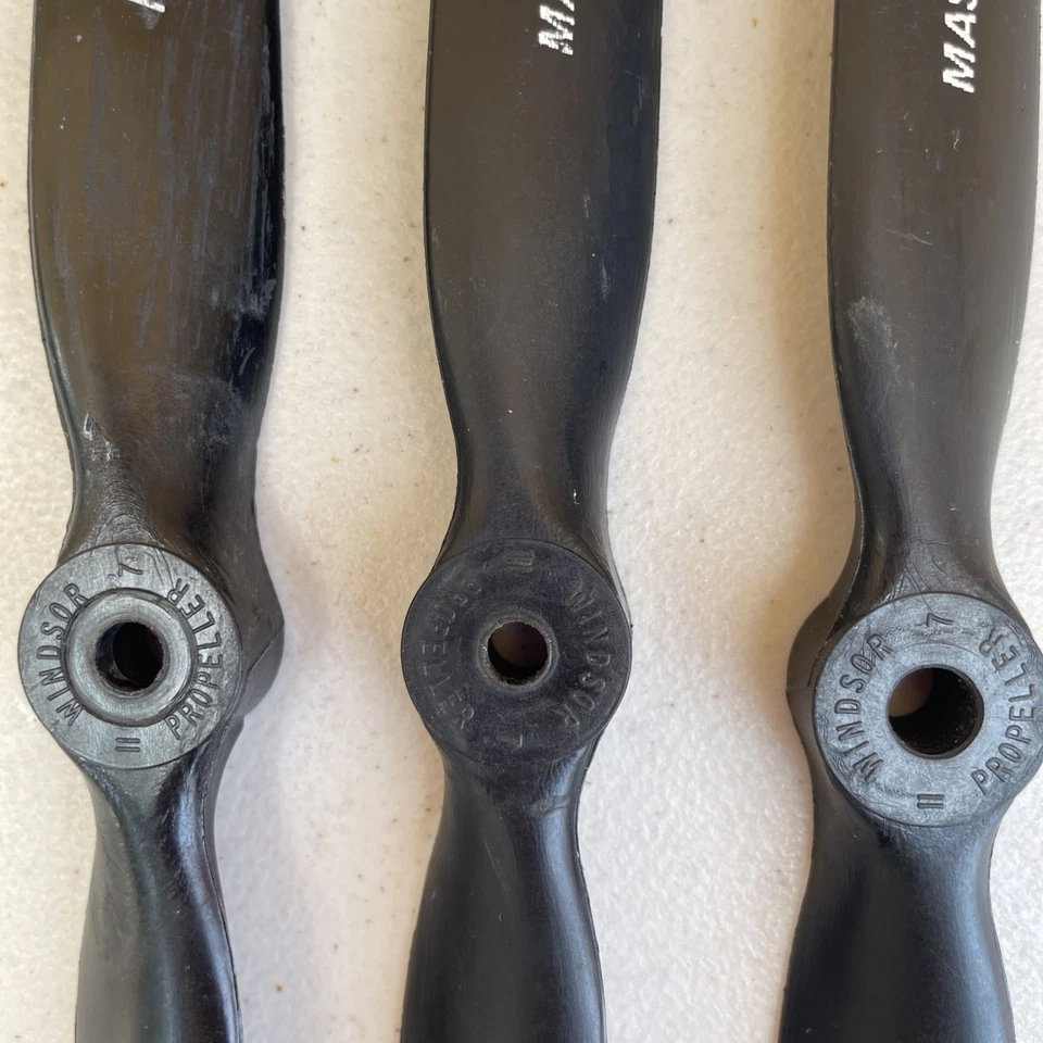 Lot Of 3 Master Airscrew Windsor Propellers 11” Long For RC Model Airplanes - Image 2 of 4