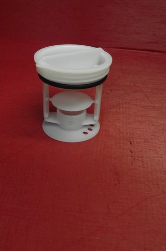 Waschmaschine BLOMBERG LRI285410W ABLAUFFLÄCHE PUMPE FILTER