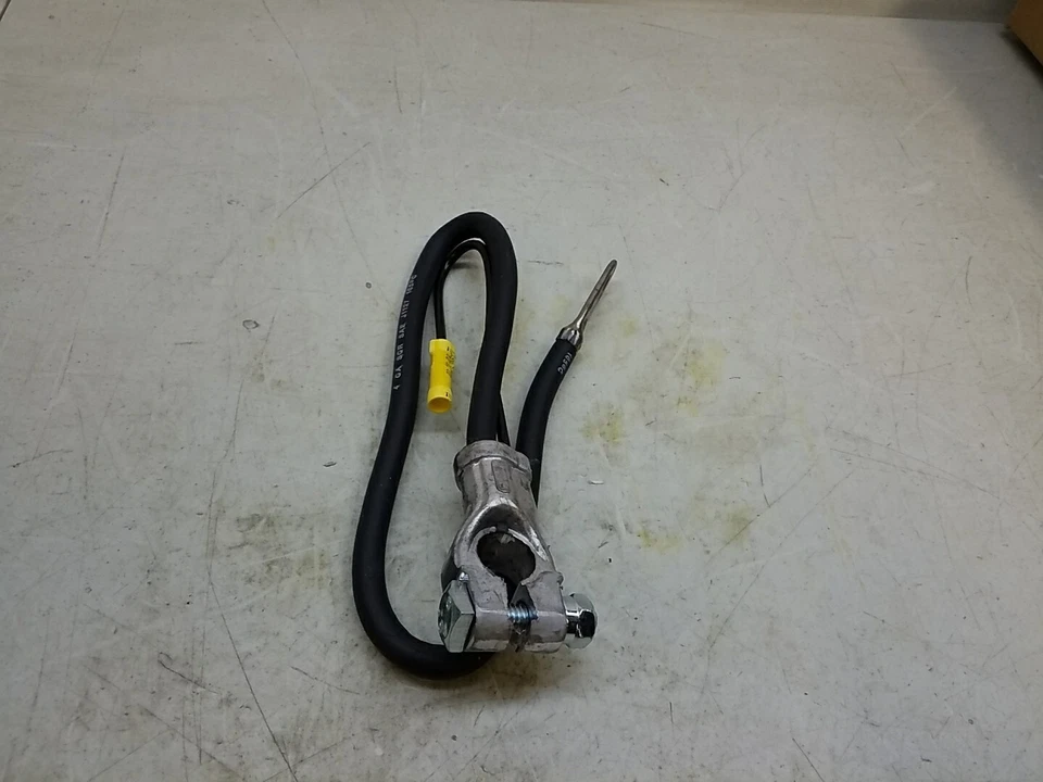 Cable de batería BC20T BWD. Montaje superior con 1 cable auxiliar. 4 Ga. 20" largo Foto 3 de 3