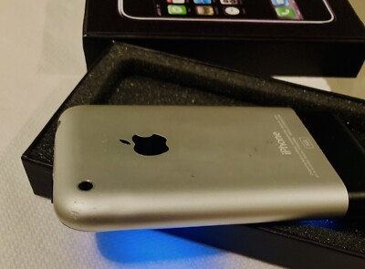 Apple 1st Generation iPhone 2G - 8 GB MA712LL/A A1203 - iOS 1.0.1