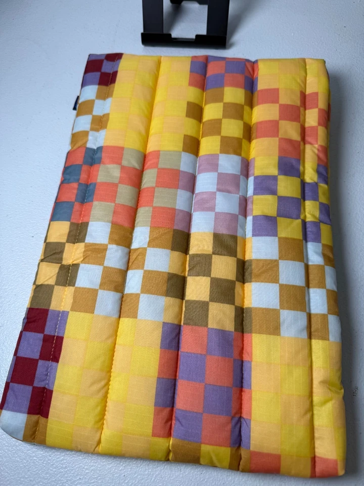 BAGGU Exclusive Big Multi Check Retired Puffy Laptop Sleeve 16 inches HTF NWT - Image 4 of 4