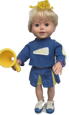 Interactive ''Amazing Ally'' Cheerleader Vintage 1999 Playmates 18'' with Megaphone