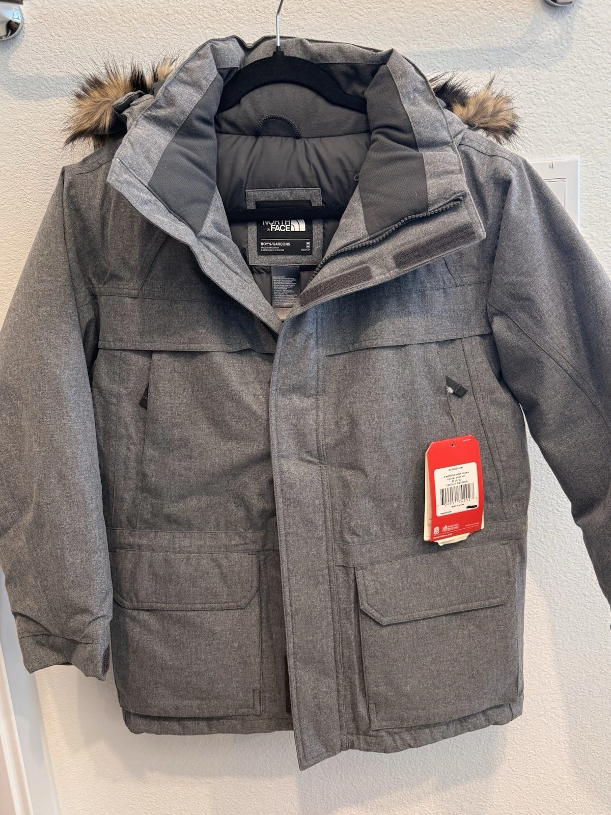 The North Face McMurdo 550 Parka Boys Goose Down Gray Fur Hood Jacket Size M